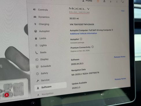 Used 2022 Tesla Model Y Performance image 29