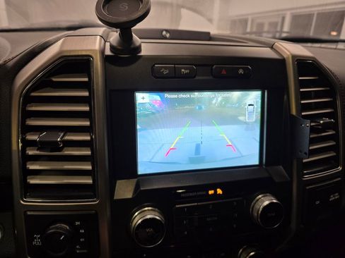 Used 2018 Ford F150 Platinum w/ FX4 Off-Road Package image 28