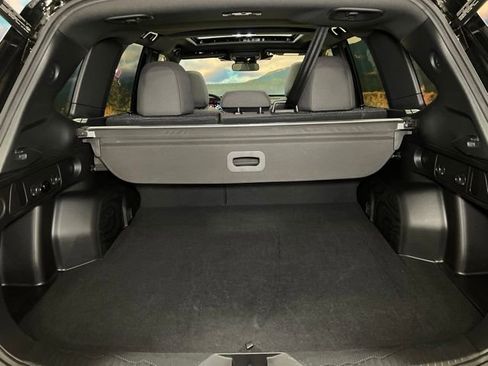 Used 2025 Subaru Forester Premium AWD/4WD image 56