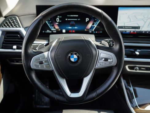 Used 2025 BMW X7 xDrive40i w/ Premium Package AWD/4WD image 30