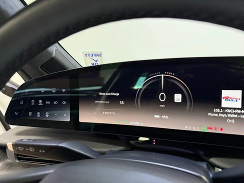 Used 2023 Lucid Air Touring AWD/4WD image 24