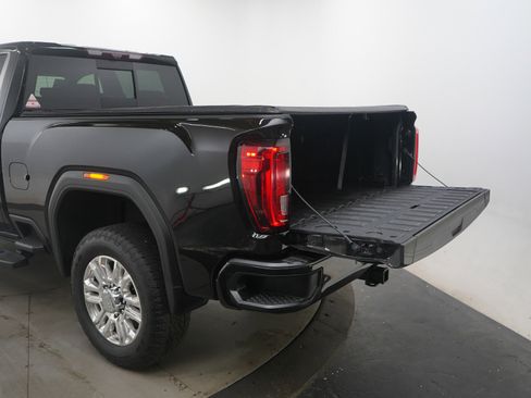 Used 2021 GMC Sierra 2500 Denali w/ Denali Ultimate Package image 9
