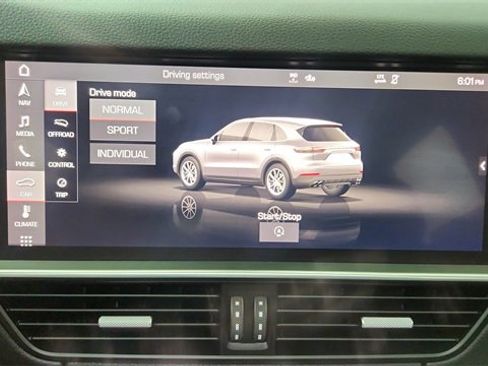 Used 2021 Porsche Cayenne Base image 46