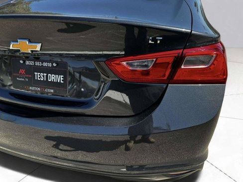Used 2016 Chevrolet Malibu LT FWD image 18