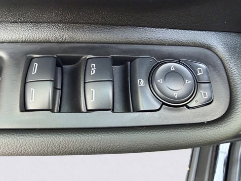 Used 2024 GMC Terrain SLT w/ Infotainment Package II AWD/4WD image 33