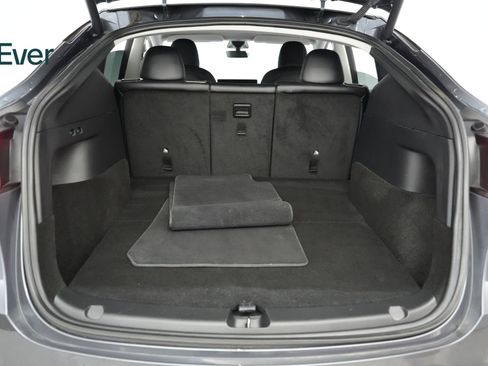 Used 2022 Tesla Model Y Performance image 8