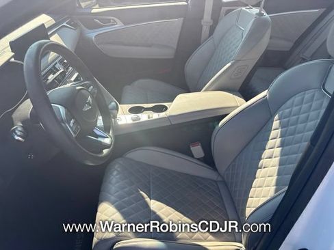 Used 2023 Genesis G70 3.3T w/ Sport Prestige Package RWD image 14