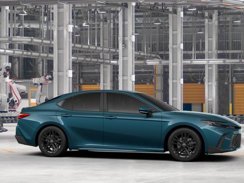 New 2026 Toyota Camry SE FWD image 13