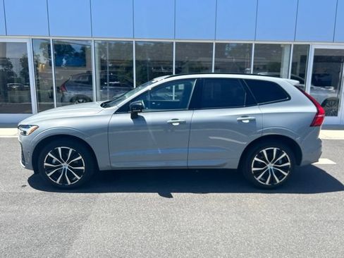 Used 2025 Volvo XC60 B5 Plus AWD/4WD image 2
