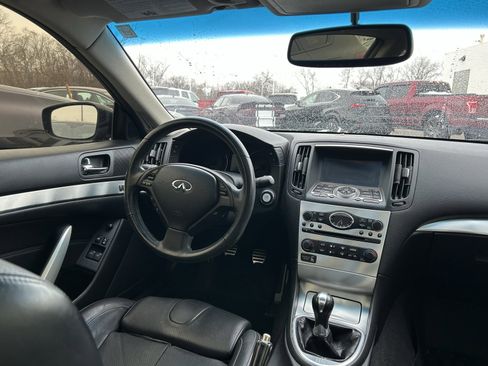 Used 2014 INFINITI Q60 Sport image 11