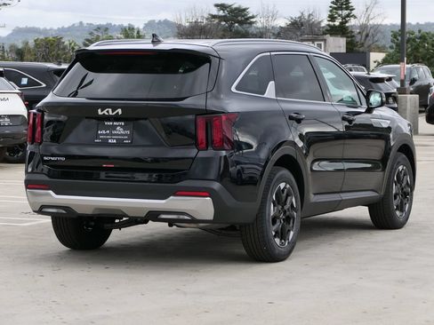 New 2026 Kia Sorento S FWD image 3