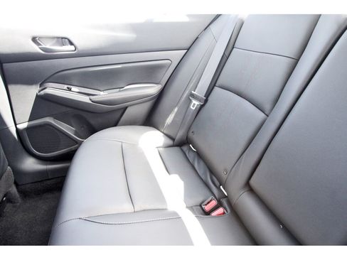 Certified 2025 Nissan Altima 2.5 SR FWD image 13