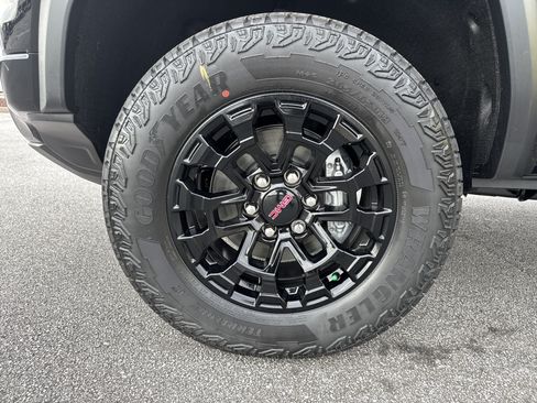New 2026 GMC Canyon Elevation w/ Convenience Package AWD/4WD image 13