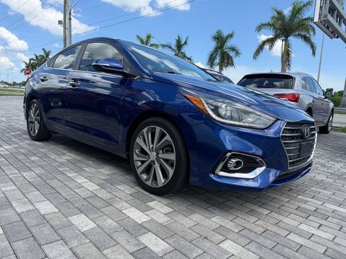 Used 2021 Hyundai Accent Limited FWD image 1