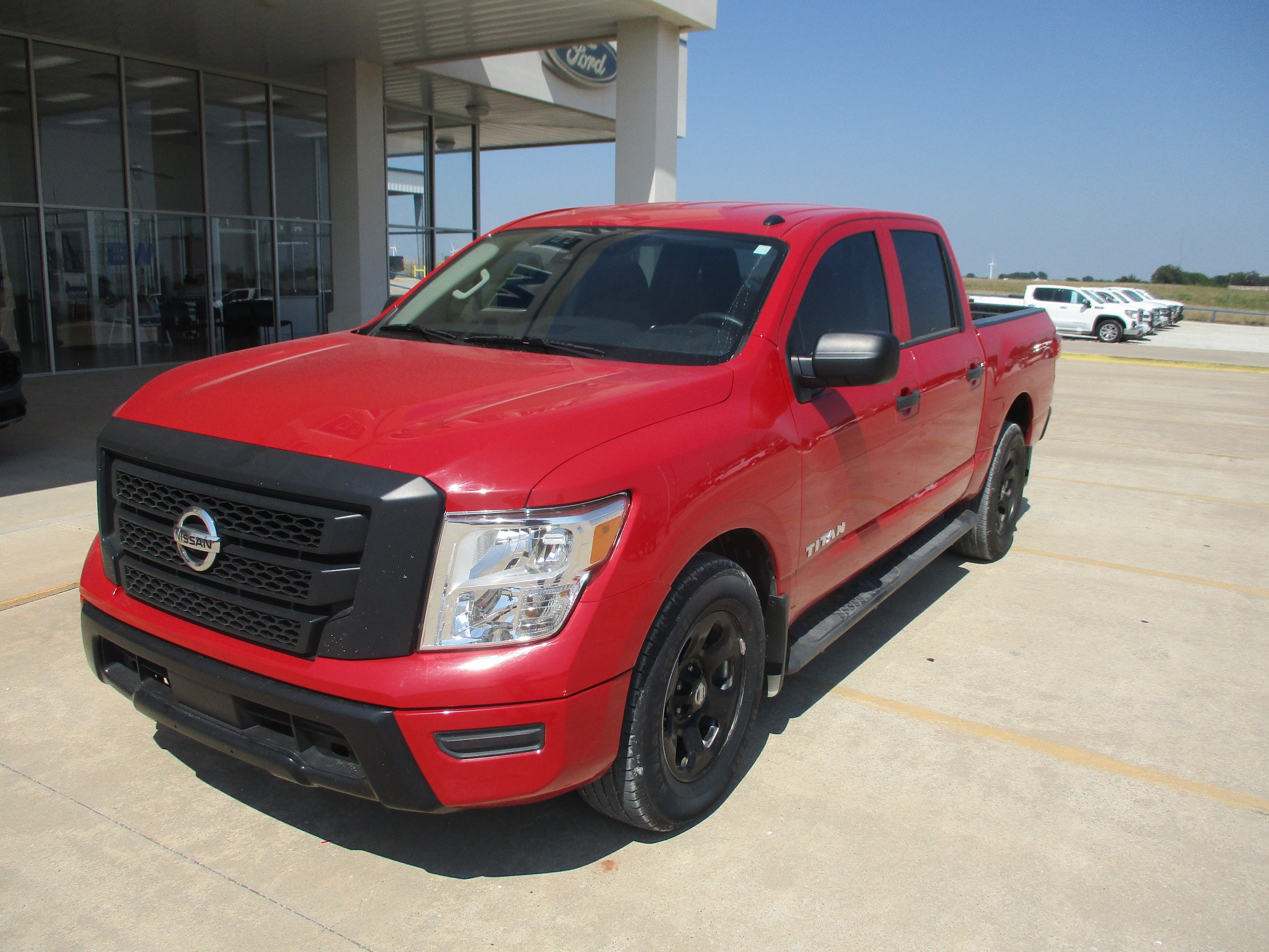 Used 2021 Nissan Titan S w/ S Utility Package AWD/4WD image 2