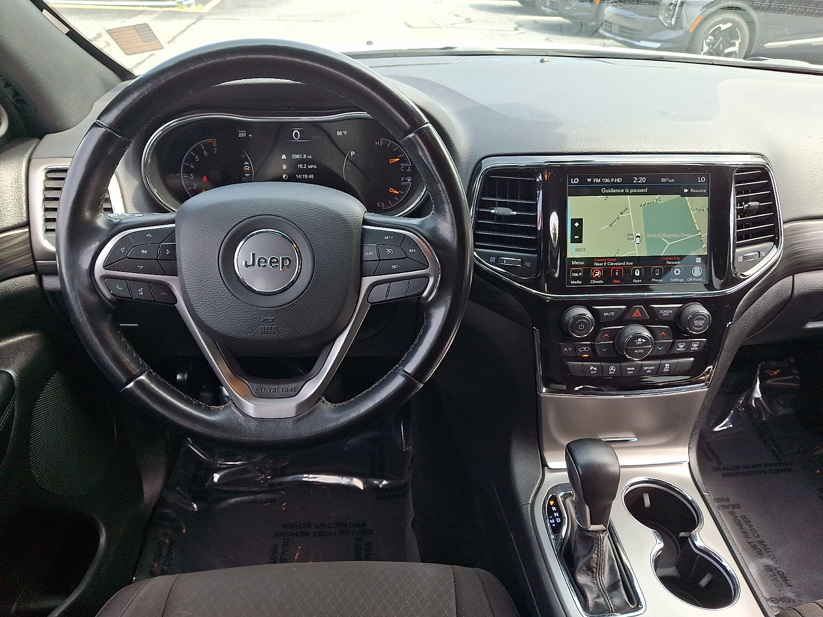 Used 2022 Jeep Grand Cherokee Laredo E AWD/4WD image 10