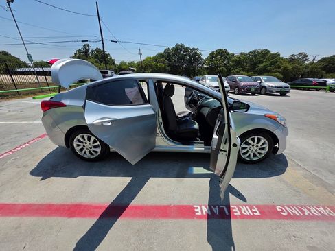 Used 2013 Hyundai Elantra GLS FWD image 31