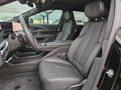 New 2026 Cadillac Lyriq Luxury image 11