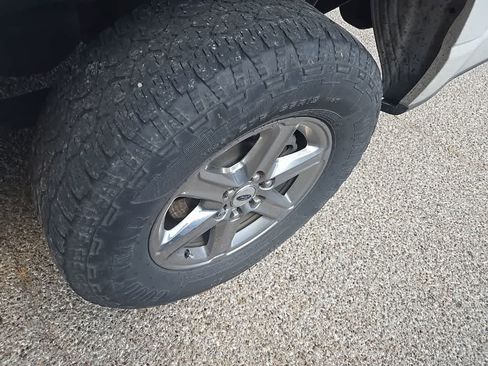 Used 2024 Ford F150 XLT AWD/4WD image 7
