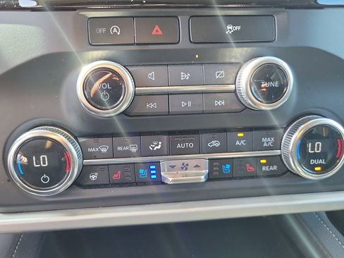 Used 2024 Ford Expedition XLT RWD image 35
