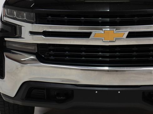 Used 2020 Chevrolet Silverado 1500 LT image 12