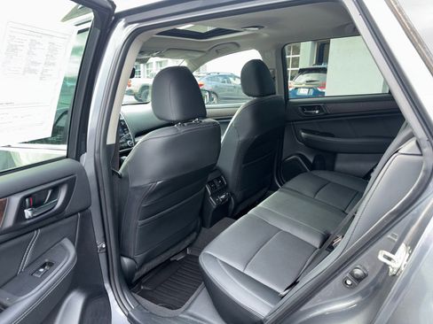 Used 2018 Subaru Outback 2.5i Limited image 34