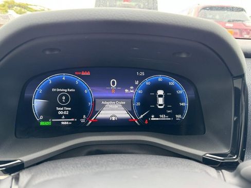 Used 2025 Toyota Camry XLE image 21