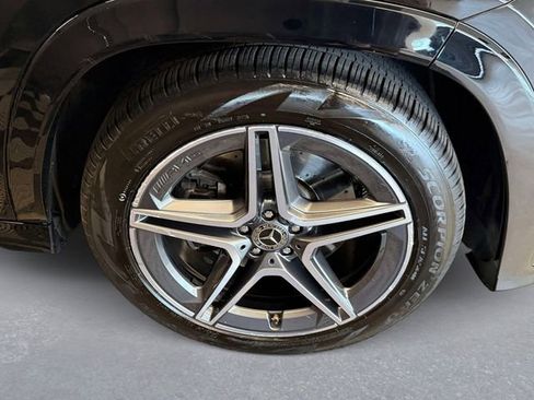 Used 2024 Mercedes-Benz GLS 450 4MATIC image 8