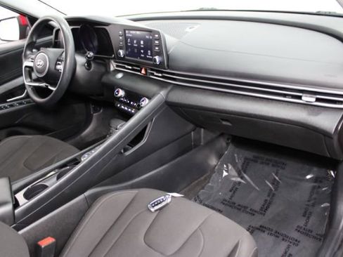 Used 2023 Hyundai Elantra Blue image 26