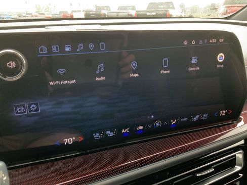 New 2026 Chevrolet Traverse RS w/ LPO, Floor Liner Package FWD image 35