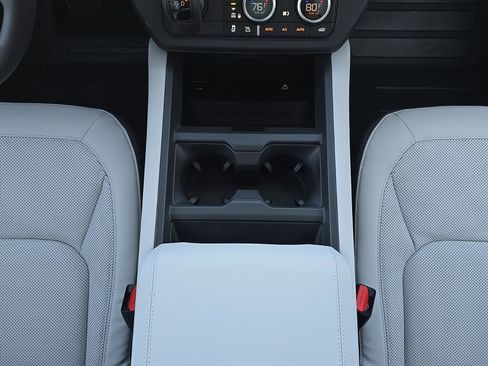 New 2026 Land Rover Defender 110 X-Dynamic SE AWD/4WD image 21