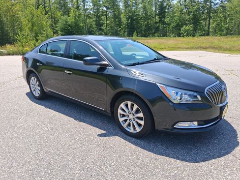 Used 2014 Buick LaCrosse FWD image 3