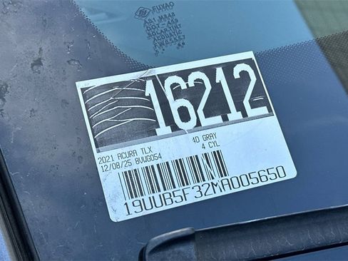 Used 2021 Acura TLX image 3
