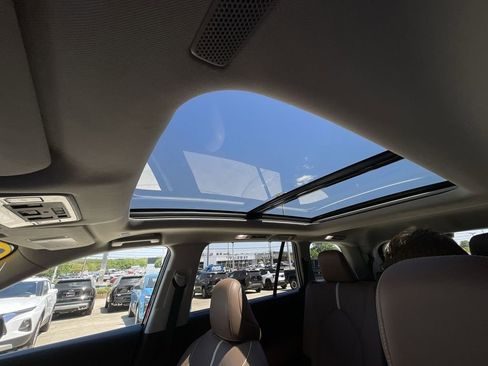 Used 2024 Toyota Grand Highlander AWD image 18
