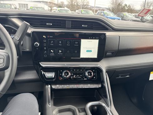 New 2026 GMC Sierra 3500 Denali w/ Technology Package image 25