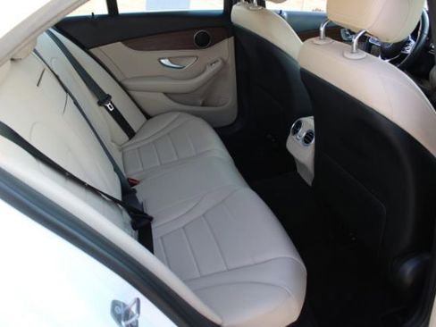 Used 2019 Mercedes-Benz C 300 SEDAN 4 DR 2.0L I4 F DOHC 16V w/ Premium Package image 11