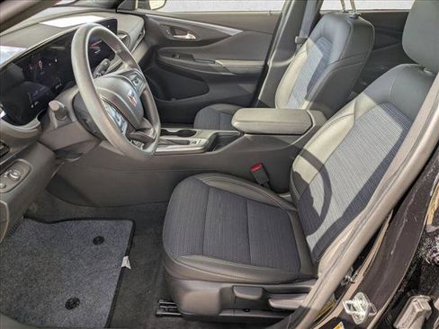 Used 2025 Buick Envista Preferred image 15