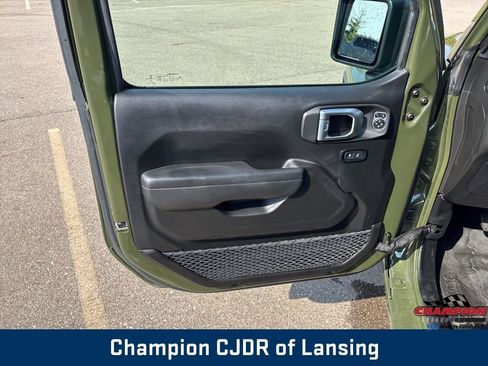 Used 2022 Jeep Gladiator Sport image 18