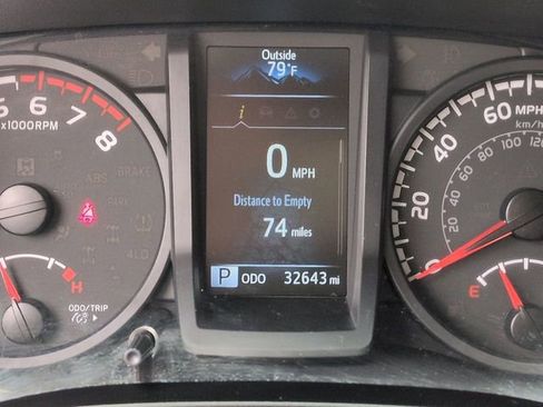 Used 2022 Toyota Tacoma SR w/ SR Convenience Package image 33