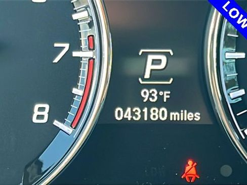 Used 2014 Acura RLX w/ Technology Package image 30