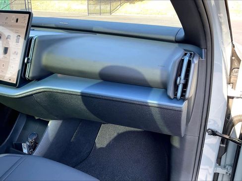 New 2025 Volvo EX30 Plus w/ Protection Package Premier image 28