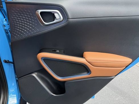 Certified 2025 Kia Soul EX FWD image 33