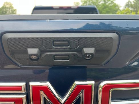 Used 2021 GMC Sierra 2500 AT4 w/ AT4 Premium Plus Package AWD/4WD image 23