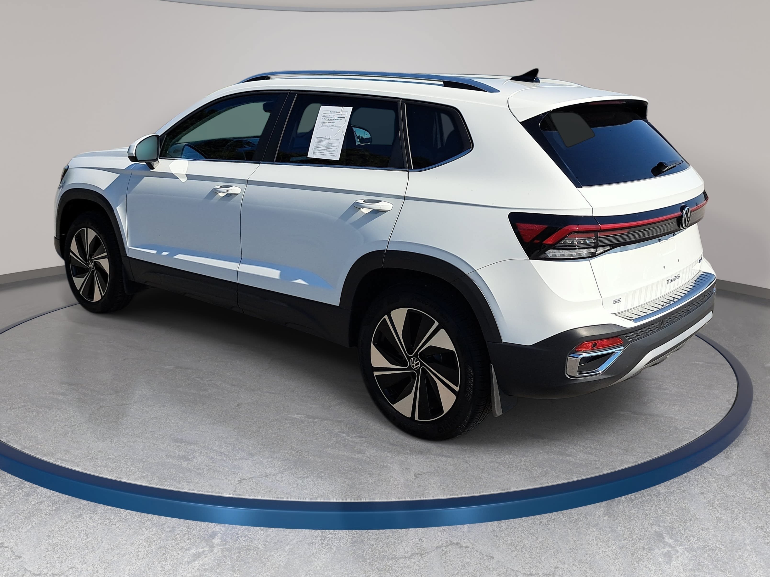 Certified 2026 Volkswagen Taos SE AWD/4WD image 7