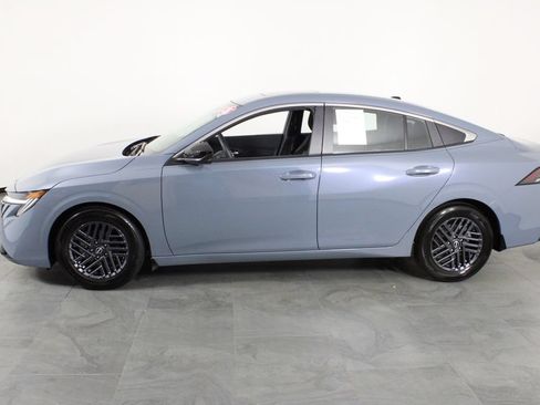 Certified 2026 Nissan Sentra SV w/ SV Convenience Package FWD image 14