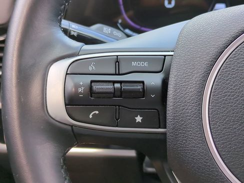 Certified 2024 Kia Sportage EX image 25