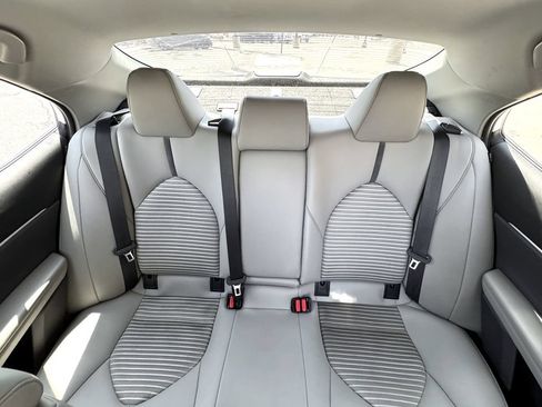 Used 2023 Toyota Camry SE FWD image 33