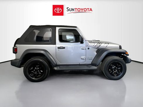 Used 2018 Jeep Wrangler Sport image 2