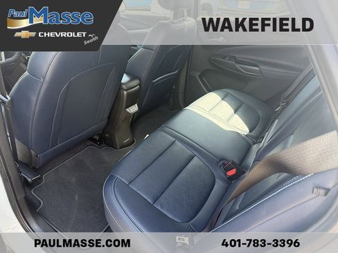 Certified 2023 Chevrolet Bolt EUV LT w/ Convenience Package FWD image 15