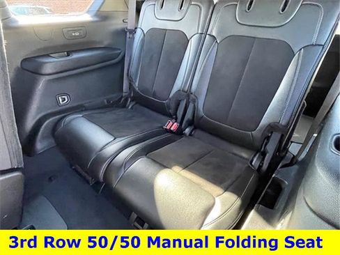 Used 2023 Jeep Grand Cherokee L Laredo image 13